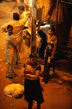 Kamathipura, Bombay Mumbai, Maharashtra, Hindistan 'daki fahişeler.   