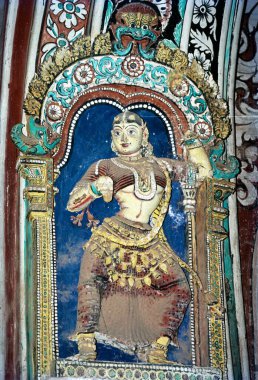 Sculpture of dancer in maratha darbar hall at thanjavur palace , Tanjore , Tamil Nadu , India clipart