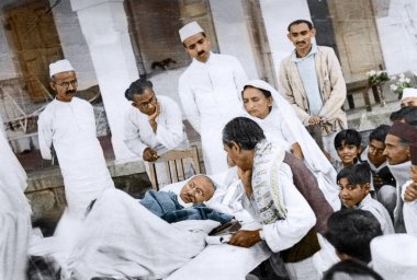 Mahatma Gandhi, Rajkot, Gujarat, Hindistan, Asya, Mart 1939 'da oruç tutarken uzandı.  