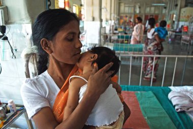 Sunita Yadav, 3 aylık bebek Shee Taj kurbanıyla Bombay Mumbai, Maharashtra, Hindistan 'da 2 Aralık 2008' de Deccan mücahitlerinin düzenlediği terör saldırısında öldü.  