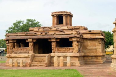 Ladkhan Tapınağı, Aihole, Bagalkot, Karnataka, Hindistan 