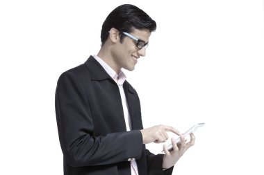 Tablet Hindistan Asya 'da Mesaj Yazan Adam 