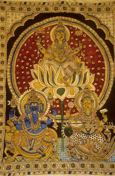 Kalamkari, Tanrı Ganesh 'i tanrıça laksi ve saraswati ile; srikalahasti; andhra pradesh; Hindistan;