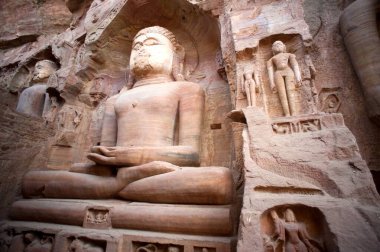 Jain tirthankaras heykeli Gwalior kalesinde, Madhya Pradesh, Hindistan