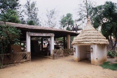 Jaipur, Rajasthan, Hindistan, Asya 'daki Aapno Gaon restoranının girişi