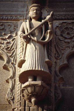 Hindu tapınağındaki heykel - Maheshwar, Madhya Pradesh, Hindistan 