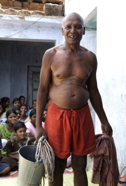 Taşralı yaşlı adam, Hazaribagh, Jharkhand, Hindistan 