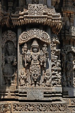 Hoysala 'daki heykel, Somnathpur' daki Kesava tapınağı, Mysore, Karnataka, Hindistan 