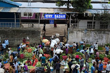 Dadar Railway Station, Mumbai, Maharashtra, India, Asia  clipart