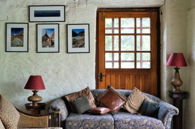Oturma odası, Sitla Konağı, Nainital, Kumaon, Uttarakhand, Hindistan, Asya