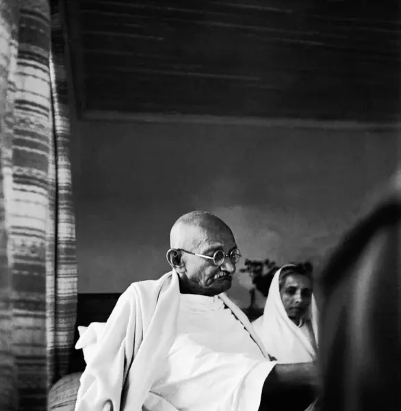 stock image Mahatma Gandhi and Manibehn Patel daughter of Sardar Vallabhbhai Patel ; Mumbai ; 1940 ; India