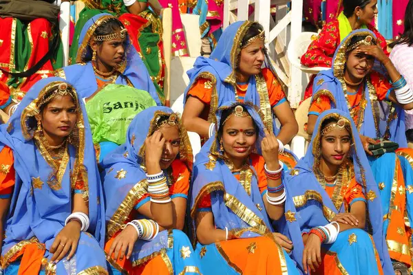 stock image Girls wearing traditional Rajasthani costume in Pushkar fair, Rajasthan, India   