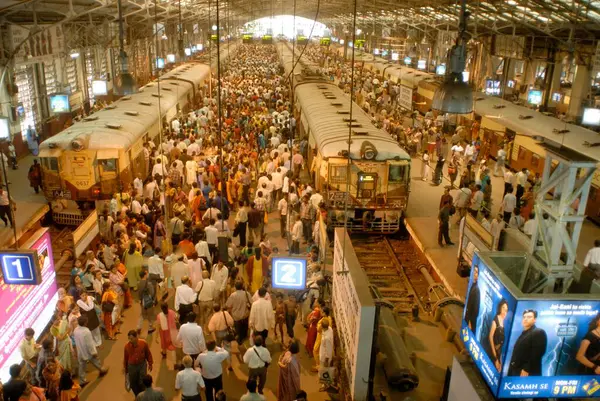 Churchgate Tren İstasyonu, Bombay Mumbai, Maharashtra, Hindistan 