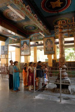 Tapınakta Mandap, Palamuthircholai; Tamil Nadu, Hindistan 