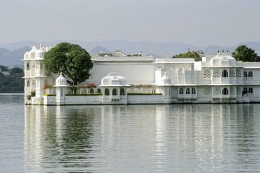 Lake Palace, udaipur, rajasthan, india  clipart