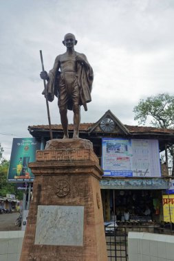 Mahatma Gandi heykeli, Miraj, Maharashtra, Hindistan, Asya 