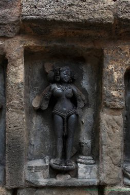 Mimarlık; chousath (64) yoginis tapınağı; Bhubaneswar; Orissa; Hindistan