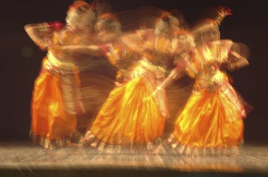 Bharatnatyam, Hint Klasik Dansı, hareketle çoklu ve uzun pozlama 