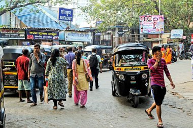 Santacruz Tren İstasyonu, Mumbai, Maharashtra, Hindistan, Asya