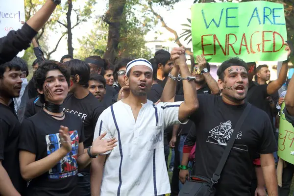 Maheshwari Udyan Matunga Mumbai Maharashtra Hindistan 'a karşı 15 Aralık 2013' te eşcinsel protestosu 