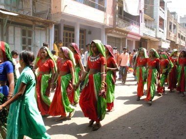 Kabile kadını, kutsal festival, Vadodara bölgesi, Gujarat, Hindistan 