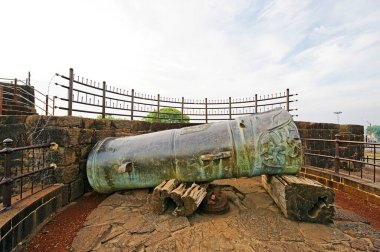 Malik-e-Meydan 'da Canon; Miras Bijapur kalesi; Bijapur; Karnataka; Hindistan