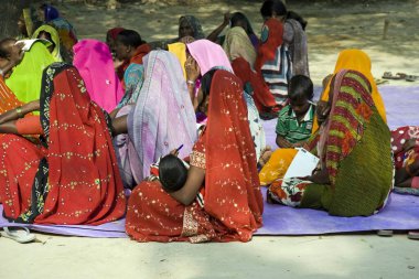 Hindistan Kırsal Gelişim için kadınlar grubu toplantısı 