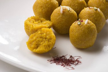 Hint tatlıları. El yapımı Ladoo topları. 