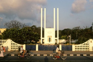 War memorial, Pondicherry, Tamil Nadu, India  clipart