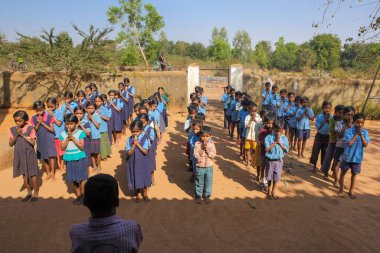 Dua eden öğrenciler, Jagdalpur, chhattisgarh, Hindistan, Asya 