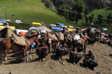 Atlı insanlar, Amarnath Yat, Jammu Kaşmir, Hindistan, Asya 