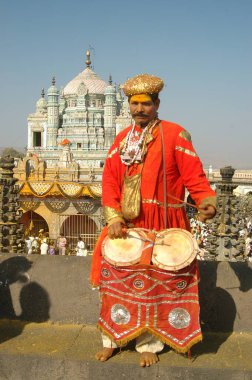 Hintli müzik enstrümanı Sambal Jejuri, Pune, Maharashtra, Hindistan 'da Khandoba' nın geçmişine sahip 