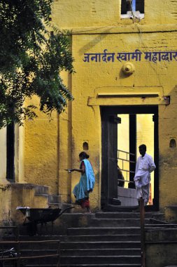 Maharashtra Hindistan Asya 'nın eknath maharaj samadhi tapınağının Janardan swami kapısı 