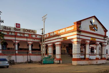 Gondal Tren İstasyonu; Rajkot Bölgesi; Saurashtra; Gujarat; Hindistan