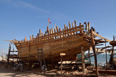 Porbandar limanındaki tekne Gujrat Hindistan Asya 