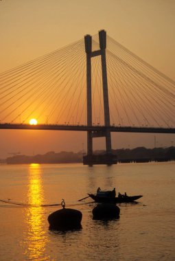 Vidyasagar Setu (Yeni Howrah Köprüsü) Hoogly Nehri üzerinde; Kalküta; Batı Bengal; Hindistan