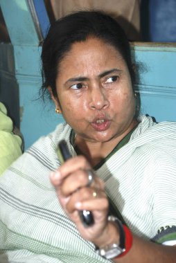 Demiryolu bakanı Mamta Banerjee  