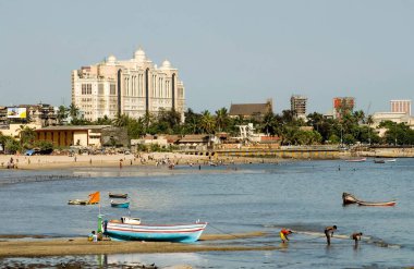 Charni Yolu Chowpatty, Bombay şimdi Mumbai, Maharashtra, Hindistan  