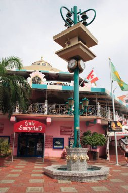 Restoran ve Saat Direği, Karayip Adası, Şehir Oranjestad, Aruba 