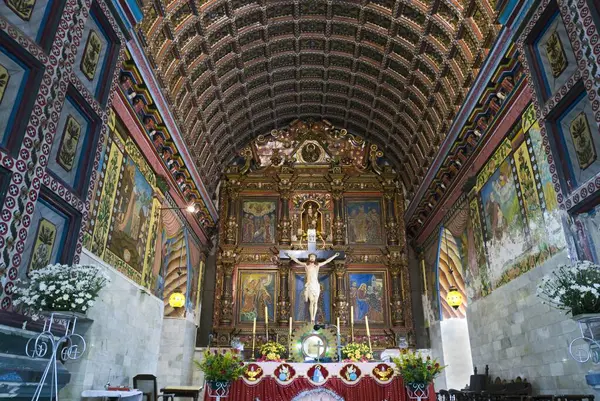 stock image Exquisite Murals around altar in Saint Mary Forane church at Kanjoor, Kerala, India 