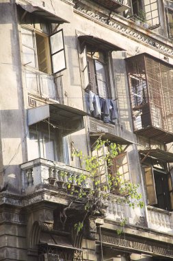 Eski Ahmed binası; Sardar Vallabhbhai Patel yolu; Grant yolu; Bombay şimdi Mumbai; Maharashtra; Hindistan