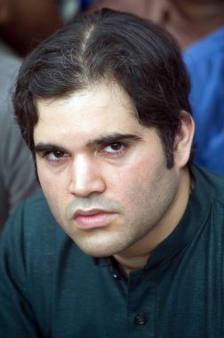 Varun Gandhi Yolsuzlukla Mücadele aktivisti Anna Hazare 'yi destekliyor Ramlila Maidan Delhi Hindistan Asya' da 