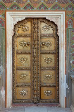 Şehir Sarayı kompleksinin dekoratif kapısı, Jaipur, Rajasthan, Hindistan 