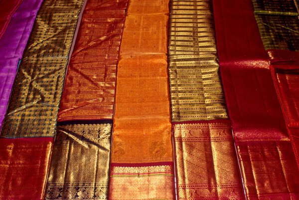 Канчипурам шелк сари с работой Зари, Тамил Наду, Индия