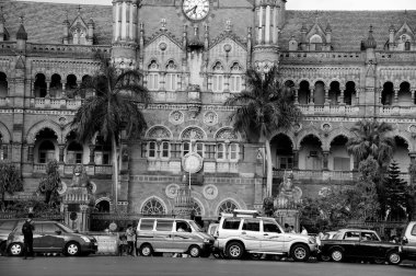 Cars traffic, Victoria Terminus, VT, Chhatrapati Shivaji Maharaj Terminus, CST, UNESCO World Heritage Site, Bori Bunder, Bombay, Mumbai, Maharashtra, India, Asia clipart