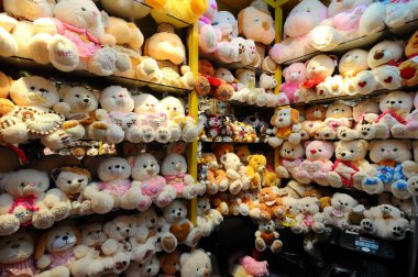 Çin dükkanında, Yiwu, Çin 'de doldurulmuş oyuncakların sergilenmesi 