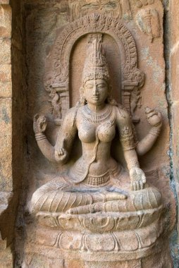 11. yüzyıl Saraswati heykeli Brihadishvara tapınağında, Gangaikondacholapuram, Tamil Nadu, Hindistan 