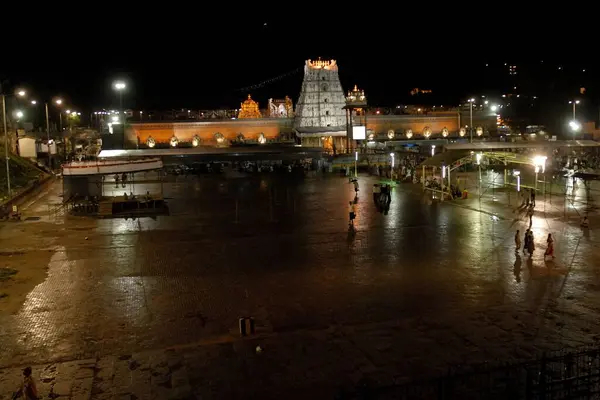 stock image Illuminated Lord Venkateshvara Temple (Balaji) in Tirumala, Tirupati, Andhra Pradesh, India.