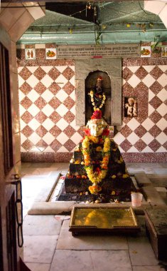 Sasvad köyündeki Sopandev mezar tapınağı, taluka Purandar, Pune bölgesi, Maharashtra, Hindistan 