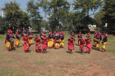 Mudia kabile dansçıları, jagdalpur, chhattisgarh, Hindistan, Asya 